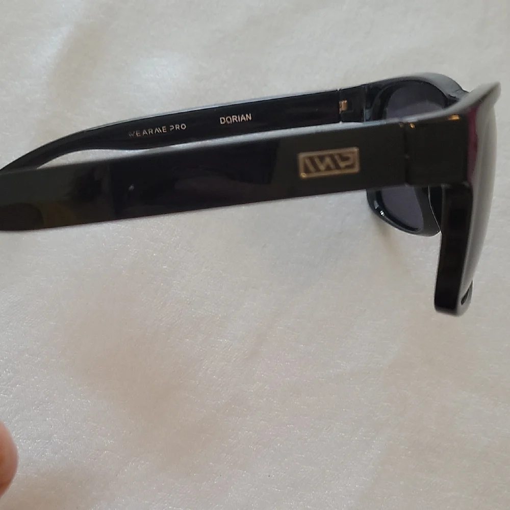 wear me pro stylish black